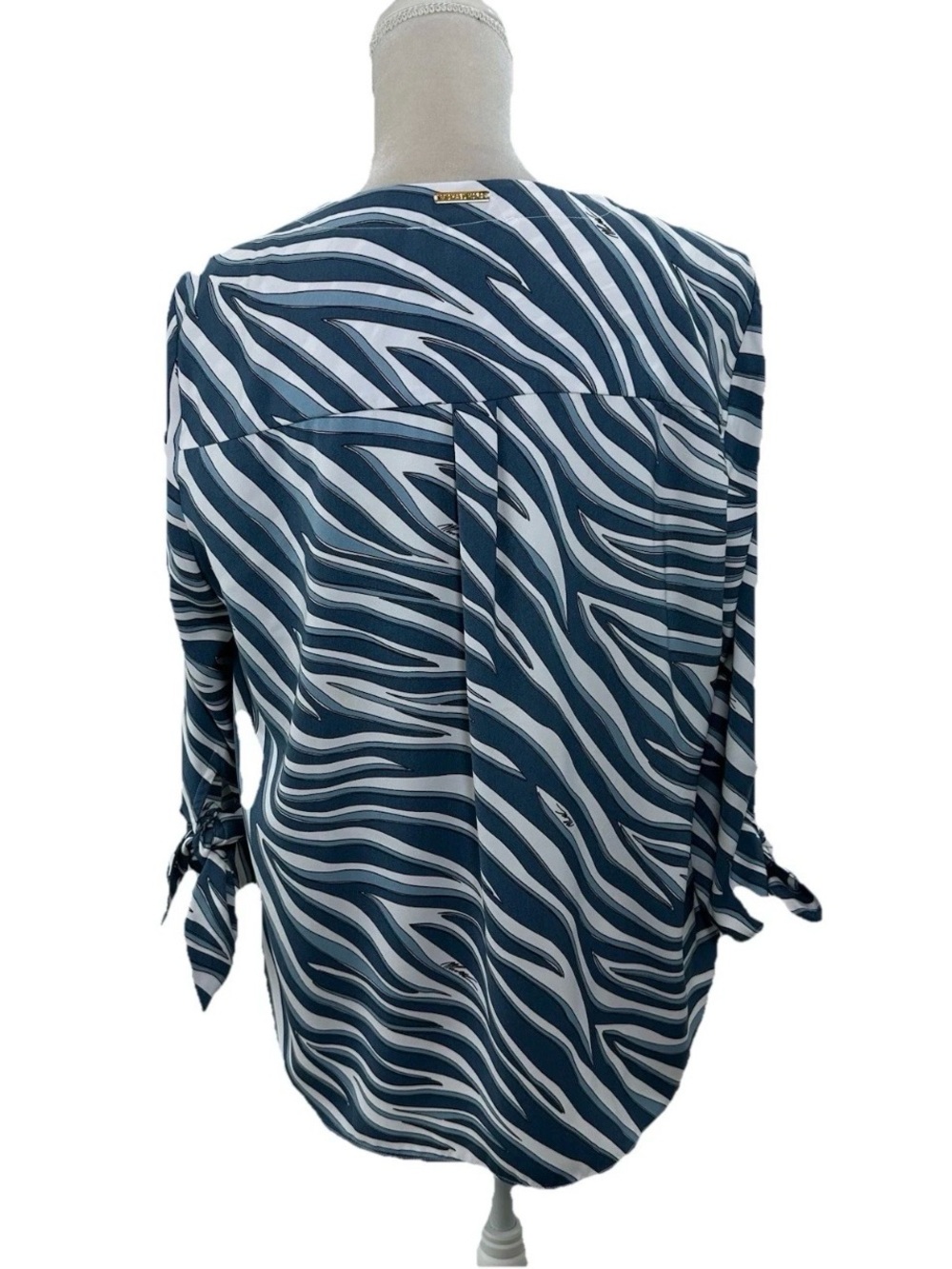 MICHAEL Michael Kors Blue and White Wave-Print V-Notch Blouse - Picture 3 of 7